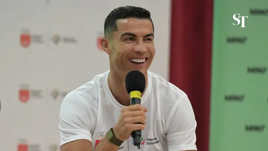 Cristiano Ronaldo’s (#CR7) #BeSIUPER weekend takes him to Victoria Junior College